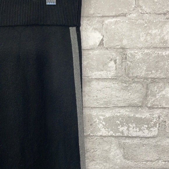Banana Republic Black Sweater Knit Striped joggers - Picture 2 of 6